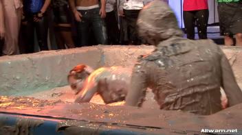Mud Me Properly Screencap 73 on www.sinx.com