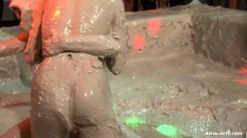 Mud Me Properly Screencap 83 on www.sinx.com