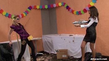 Eurobabe Oil Splatter! Screencap 10 on www.sinx.com