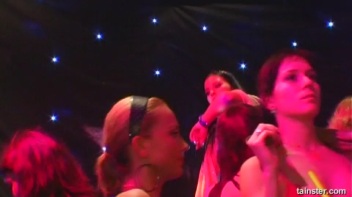 Blue Jean Babes Part 5 Cam 1 Screencap 89 on www.sinx.com