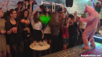 Party Hardcore Gone Crazy Vol. 10 Part 4 - Cam 3 Screencap 122 on www.sinx.com