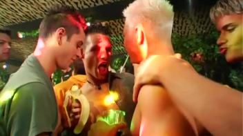 Banana Bangers Part 1 Screencap 55 on www.sinx.com