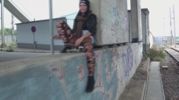 Versautes Punkgirl Screencap 1 on www.sinx.com