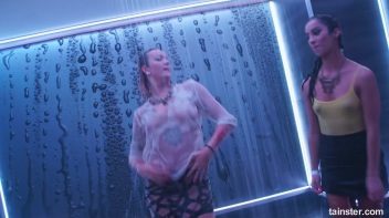 The Shower Brings Sensual Power! Screencap 22 on www.sinx.com