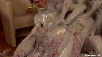 From Classy To Trashy Screencap 92 on www.sinx.com