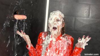 Join the white mess game Screencap 120 on www.sinx.com