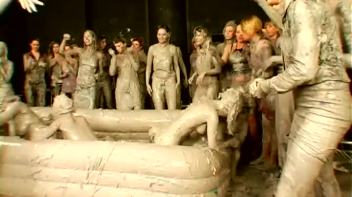 Mud Thirsty Mob Of Honies Screencap 100 on www.sinx.com