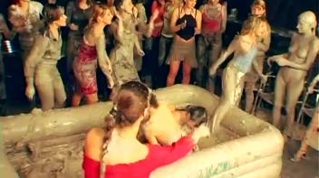 Mud Thirsty Mob Of Honies Screencap 12 on www.sinx.com