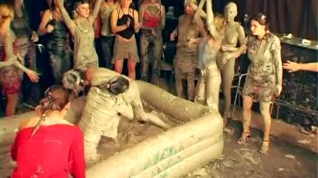 Mud Thirsty Mob Of Honies Screencap 13 on www.sinx.com