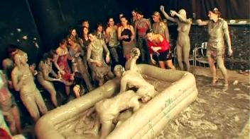 Mud Thirsty Mob Of Honies Screencap 17 on www.sinx.com