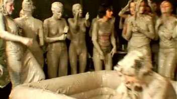 Mud Thirsty Mob Of Honies Screencap 37 on www.sinx.com