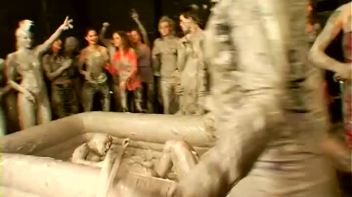 Mud Thirsty Mob Of Honies Screencap 44 on www.sinx.com