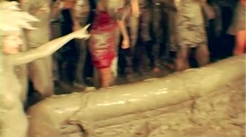 Mud Thirsty Mob Of Honies Screencap 5 on www.sinx.com