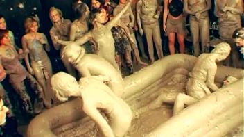 Mud Thirsty Mob Of Honies Screencap 52 on www.sinx.com