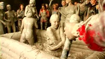 Mud Thirsty Mob Of Honies Screencap 54 on www.sinx.com