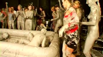 Mud Thirsty Mob Of Honies Screencap 57 on www.sinx.com