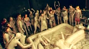 Mud Thirsty Mob Of Honies Screencap 65 on www.sinx.com