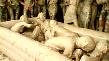 Mud Thirsty Mob Of Honies Screencap 69 on www.sinx.com