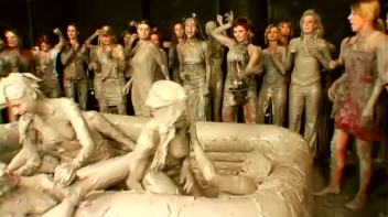 Mud Thirsty Mob Of Honies Screencap 71 on www.sinx.com