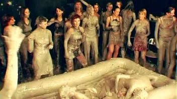 Mud Thirsty Mob Of Honies Screencap 81 on www.sinx.com