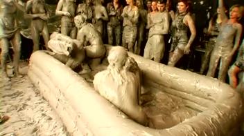 Mud Thirsty Mob Of Honies Screencap 83 on www.sinx.com