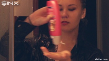 Solo Showering Seductress Screencap 13 on www.sinx.com