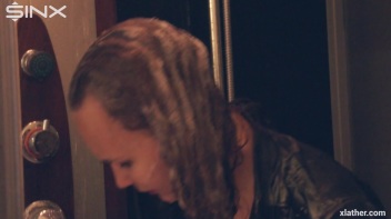 Solo Showering Seductress Screencap 14 on www.sinx.com