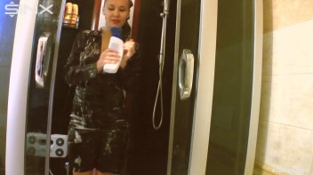 Solo Showering Seductress Screencap 28 on www.sinx.com