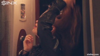 Solo Showering Seductress Screencap 3 on www.sinx.com