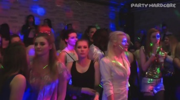 Party Hardcore Gone Crazy Vol. 26 Part 2 - Cam 4 Screencap 15 on www.sinx.com
