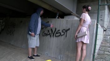 An unexpected cumshot in her mouth Screencap 4 on www.sinx.com