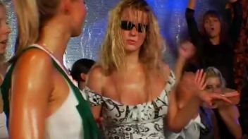 Amazing Oil Wrestling Event Screencap 23 on www.sinx.com