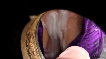 Wallet Full of Jizz Is Better Than Money! Screencap 17 on www.sinx.com