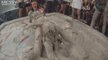 Messy Wrestling: Valentina Ross The Boss Throws Down In The Mud In Style!! Screencap 31 on www.sinx.com