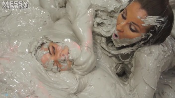 Messy Wrestling: Valentina Ross The Boss Throws Down In The Mud In Style!! Screencap 46 on www.sinx.com