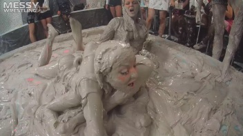 Messy Wrestling: Valentina Ross The Boss Throws Down In The Mud In Style!! Screencap 63 on www.sinx.com