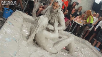 Messy Wrestling: Valentina Ross The Boss Throws Down In The Mud In Style!! Screencap 70 on www.sinx.com