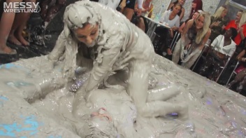 Messy Wrestling: Valentina Ross The Boss Throws Down In The Mud In Style!! Screencap 72 on www.sinx.com
