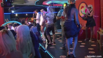 Bikini Beach Balls Part 1 - Cam 3 Screencap 54 on www.sinx.com