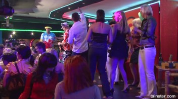 Bikini Beach Balls Part 1 - Cam 3 Screencap 6 on www.sinx.com