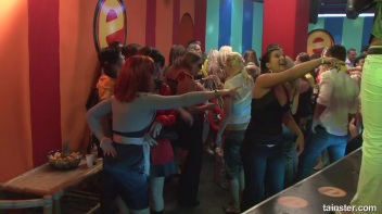 Bikini Beach Balls Part 1 - Cam 3 Screencap 2 on www.sinx.com