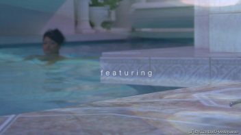 Poolside Piss Screencap 1 on www.sinx.com