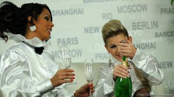 Flashy In White Piss Fuck Fiends Screencap 4 on www.sinx.com