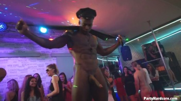 Party Hardcore Gone Crazy Vol. 30 Part 3 - Cam 4 Screencap 73 on www.sinx.com