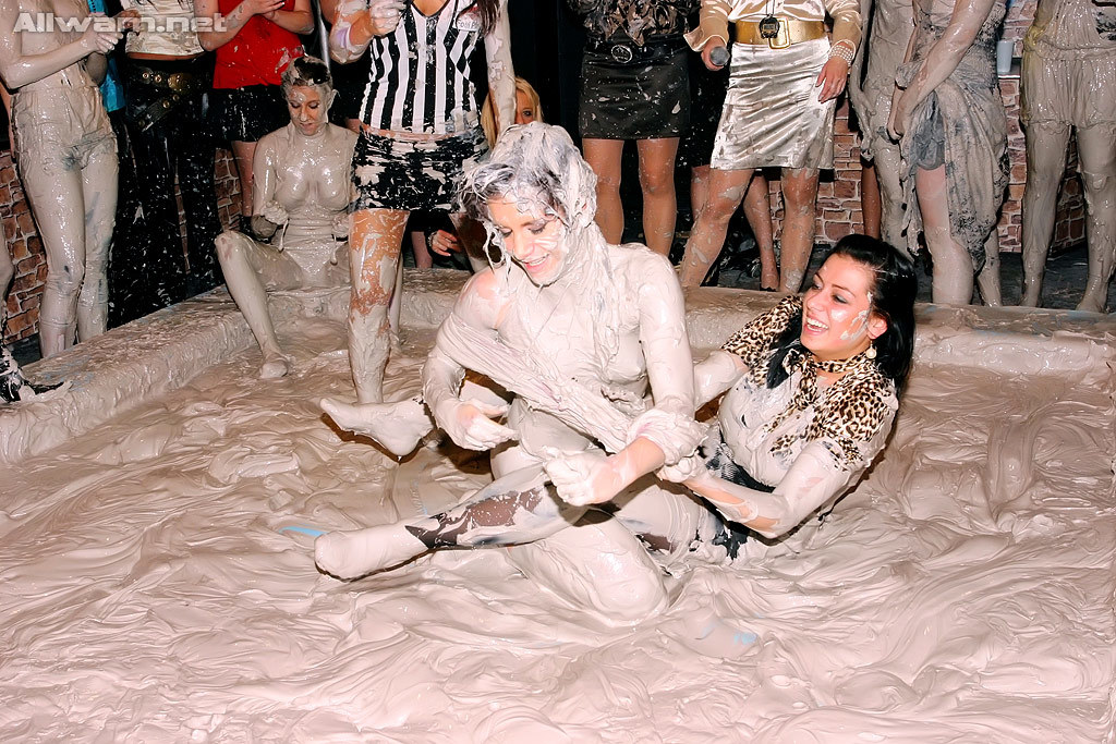 Gia vs. Katy on www.sinx.com