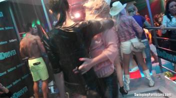 Summer Jam Bang Part 1 - Shower Cam Screencap 26 on www.sinx.com