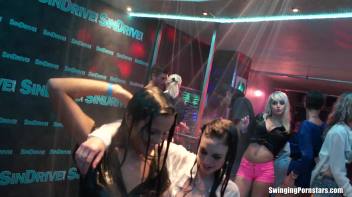 Summer Jam Bang Part 1 - Shower Cam Screencap 48 on www.sinx.com