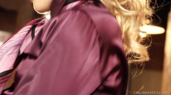 Vibro-Fucking The Bartender Screencap 24 on www.sinx.com