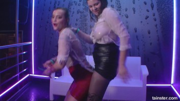 Fine Ass Shower Sluts Screencap 38 on www.sinx.com