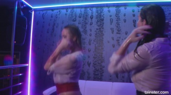 Fine Ass Shower Sluts Screencap 52 on www.sinx.com